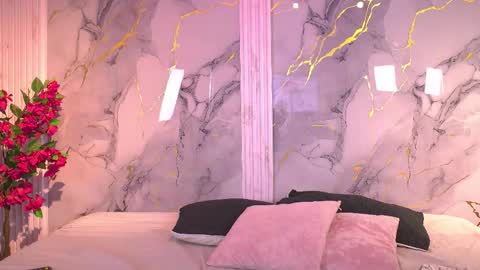 vanilla_hot_ online show from 11/23/25, 07:35