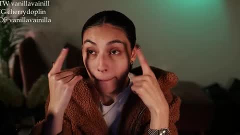 Snapshot of vanilla_velvet chatting on 09/10/25, 02:11 Annabet online show from 09/10/25, 02:11