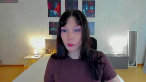 Snapshot of vanillaa_girl chatting on 05/10/26, 07:57 Mia online show from 05/10/26, 07:57