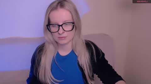 Mia online show from 11/26/25, 12:28