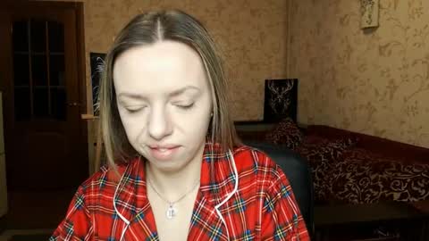 Snapshot of vanillamuffin chatting on 02/16/25, 07:04 VanillaMuffin online show from 02/16/25, 07:04
