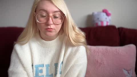 Snapshot of vanillapuddingpie chatting on 01/23/25, 05:10 vanillapuddingpie online show from 01/23/25, 05:10