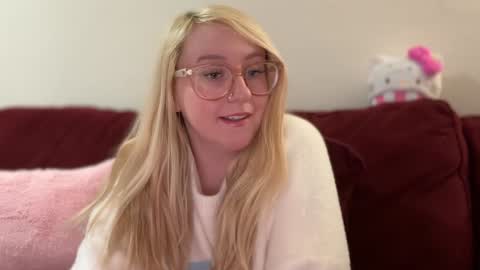 Snapshot of vanillapuddingpie chatting on 01/24/25, 03:22 vanillapuddingpie online show from 01/24/25, 03:22