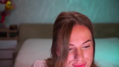 Sophie online show from 11/02/25, 08:44