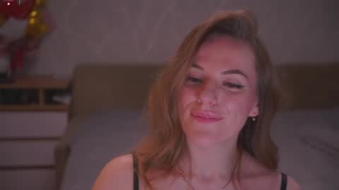 Sophie online show from 12/17/25, 09:32