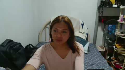 vannah_locca online show from 10/06/25, 12:57