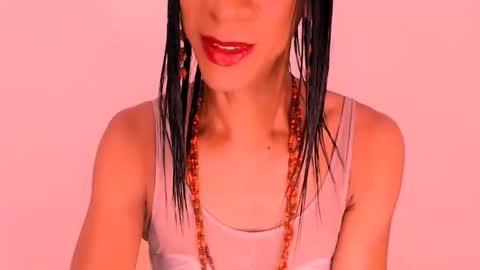 Snapshot of vannesascott chatting on 02/04/26, 01:11 VANNESA online show from 02/04/26, 01:11