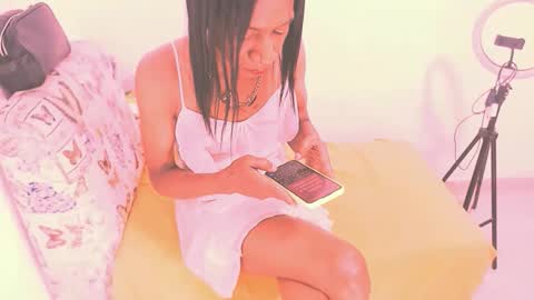 Snapshot of vannesascott chatting on 03/19/26, 04:38 VANNESA online show from 03/19/26, 04:38