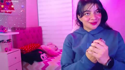Snapshot of vannessa_shy chatting on 12/13/24, 10:34 Vanesa online show from 12/13/24, 10:34