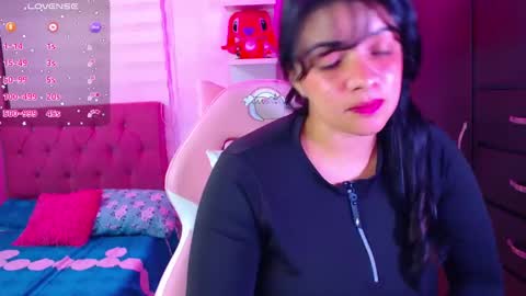 Snapshot of vannessa_shy chatting on 01/07/25, 11:03 Vanesa online show from 01/07/25, 11:03