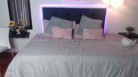 vane online show from 12/25/24, 11:31