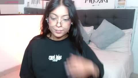 vane online show from 10/15/25, 08:31