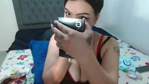 Snapshot of vannsexporn chatting on 03/18/26, 01:20 Vannesa online show from 03/18/26, 01:20