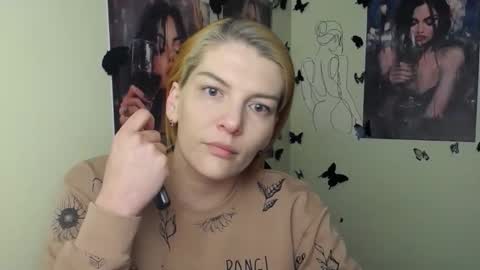 Snapshot of vanrey_ chatting on 03/17/26, 08:50 Vanessa online show from 03/17/26, 08:50