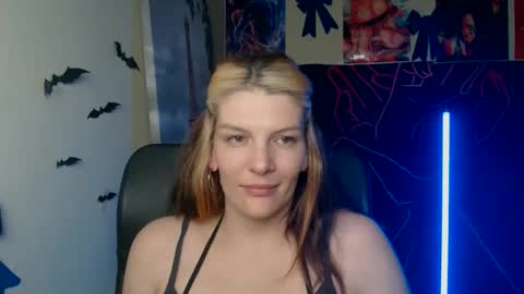 Vanessa online show from 04/28/26, 02:49