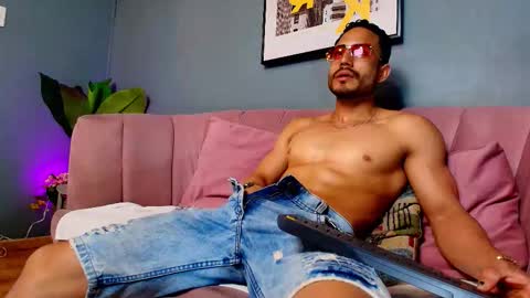 Vans Ross online show from 03/06/26, 07:32