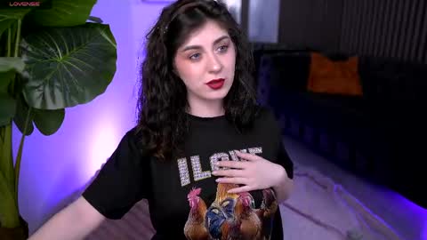 Snapshot of vansessanyx chatting on 05/18/26, 10:26 VanessaNyx online show from 05/18/26, 10:26