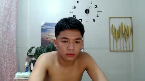 Snapshot of vanxxx2005 chatting on 12/19/24, 06:56 vanxxx2005 online show from 12/19/24, 06:56