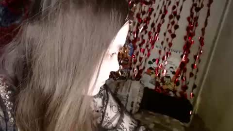 Snapshot of var_kiss chatting on 03/23/26, 03:05 Var Kiss online show from 03/23/26, 03:05