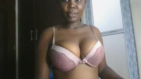 Snapshot of varlkay chatting on 12/22/25, 05:32 VarlKay online show from 12/22/25, 05:32