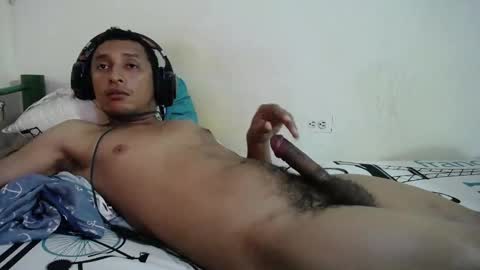 Snapshot of varmico chatting on 01/25/25, 04:23 Harold online show from 01/25/25, 04:23