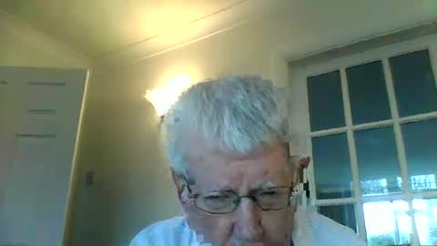 Snapshot of vassus chatting on 12/02/24, 09:02 vassus online show from 12/02/24, 09:02