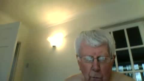 Snapshot of vassus chatting on 02/20/25, 02:13 vassus online show from 02/20/25, 02:13
