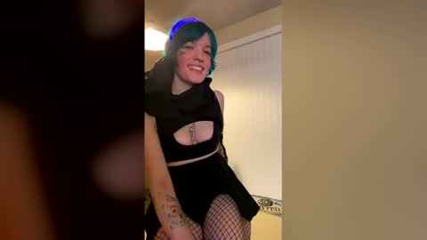 Snapshot of vaultslut111 chatting on 02/06/26, 07:34 Vault Slut 111 online show from 02/06/26, 07:34