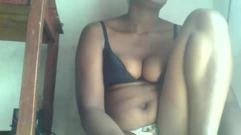 Snapshot of vayanah317 chatting on 03/22/26, 06:17 vayanah317 online show from 03/22/26, 06:17