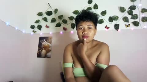 Vayannah online show from 06/20/26, 08:50