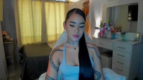 Snapshot of vayolett_bass chatting on 02/10/26, 10:25 Vayolett Bass online show from 02/10/26, 10:25