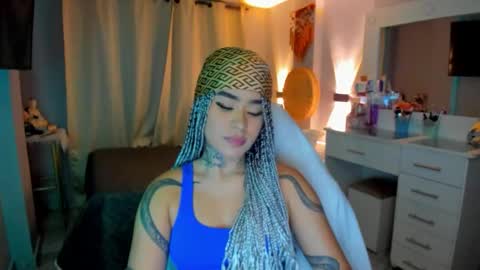 Snapshot of vayolett_bass chatting on 03/05/26, 09:49 Vayolett Bass online show from 03/05/26, 09:49