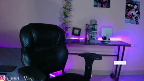 Vayolett online show from 01/15/25, 02:02