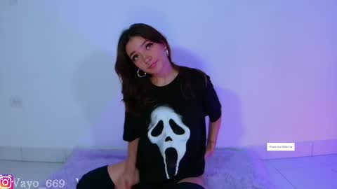 Vayolett online show from 02/17/25, 05:21