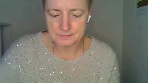 vea_motty online show from 12/18/25, 08:20