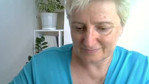 Snapshot of vea_motty chatting on 06/25/26, 10:20 vea_motty online show from 06/25/26, 10:20