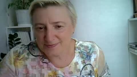 Snapshot of vea_motty chatting on 07/13/26, 10:29 vea_motty online show from 07/13/26, 10:29
