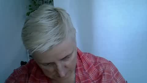 Snapshot of vea_motty chatting on 07/28/26, 03:21 vea_motty online show from 07/28/26, 03:21