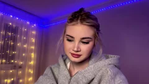 Monika online show from 02/03/26, 01:05