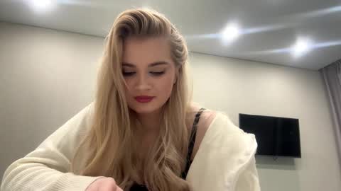 Monika online show from 02/14/26, 02:36