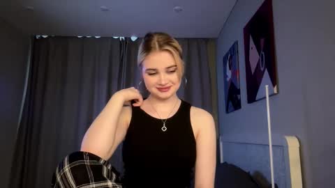 Monika online show from 03/19/26, 01:26