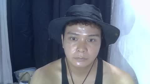 Snapshot of vee_horny01 chatting on 01/13/25, 04:07 vee online show from 01/13/25, 04:07