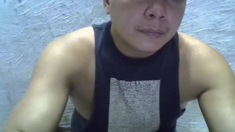 Snapshot of vee_horny01 chatting on 02/14/25, 09:45 vee online show from 02/14/25, 09:45
