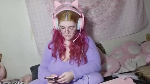 Snapshot of veelehanex3 chatting on 11/16/25, 12:22 Veronica Lehane online show from 11/16/25, 12:22