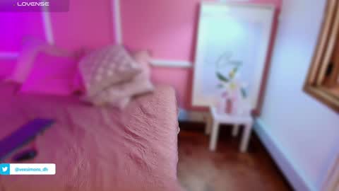 Vee Simons online show from 01/17/25, 08:44