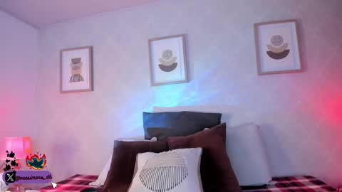 Vee Simons online show from 09/22/25, 08:33