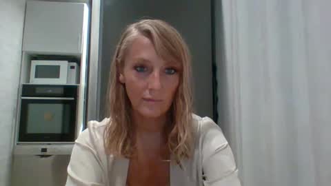 Snapshot of veessa chatting on 09/27/25, 06:13 Veessa online show from 09/27/25, 06:13