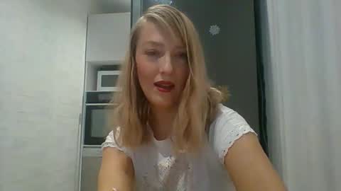 Snapshot of veessa chatting on 01/11/26, 12:32 Veessa online show from 01/11/26, 12:32
