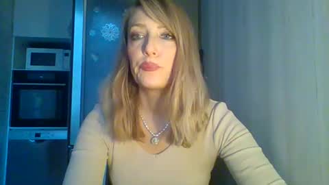 Snapshot of veessa chatting on 01/14/26, 02:01 Veessa online show from 01/14/26, 02:01