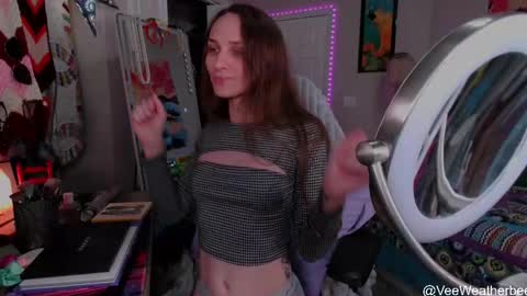 Violet Weatherbee online show from 05/12/26, 12:41